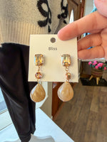 Load image into Gallery viewer, Glass Teardrop Link Drop Earrings
