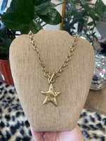 Load image into Gallery viewer, Textured Star Necklace

