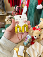 Load image into Gallery viewer, Curved Pencil &amp; Heart Earrings

