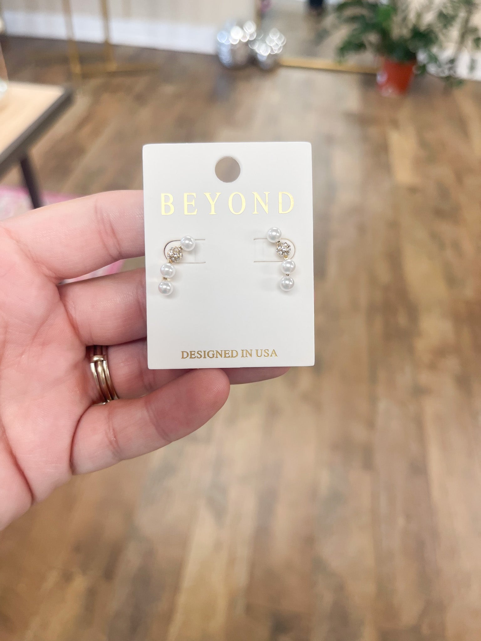 Bar Shaped Pearl Earrings